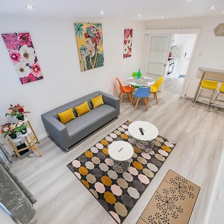 Pass The Keys - Bright & Airy 2Br 2Bath Apt In Perfect Location Belfast Buitenkant foto