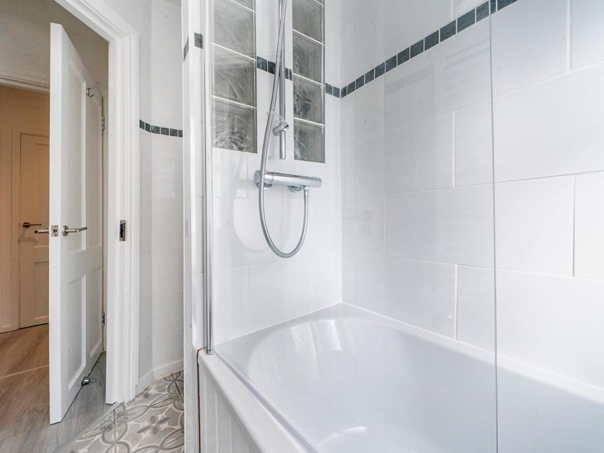 Pass The Keys - Bright & Airy 2Br 2Bath Apt In Perfect Location Belfast Buitenkant foto
